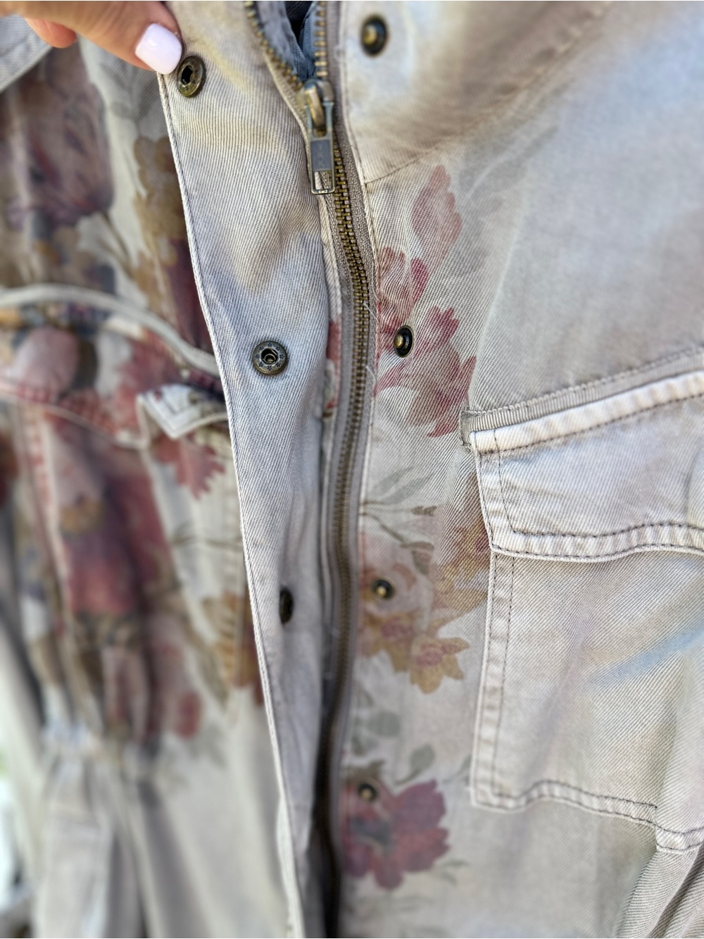 Sundance Floral Drawstring Utility Jacket - Taupe & Mauve - Picture 7 of 10